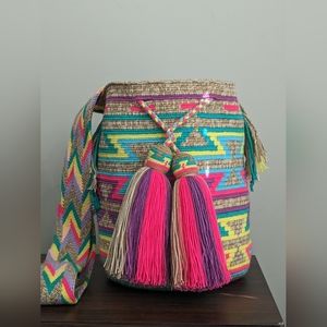 SOLD OUT  Wayuu bag. Tan color / Multicolored / Size L/ Handmade Bags